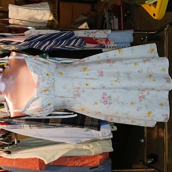 Dress - Picture 1 of 6